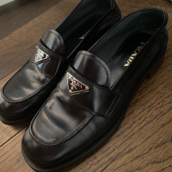 PRADA black loafers- Like new- Size 41 - Picture 2 of 2